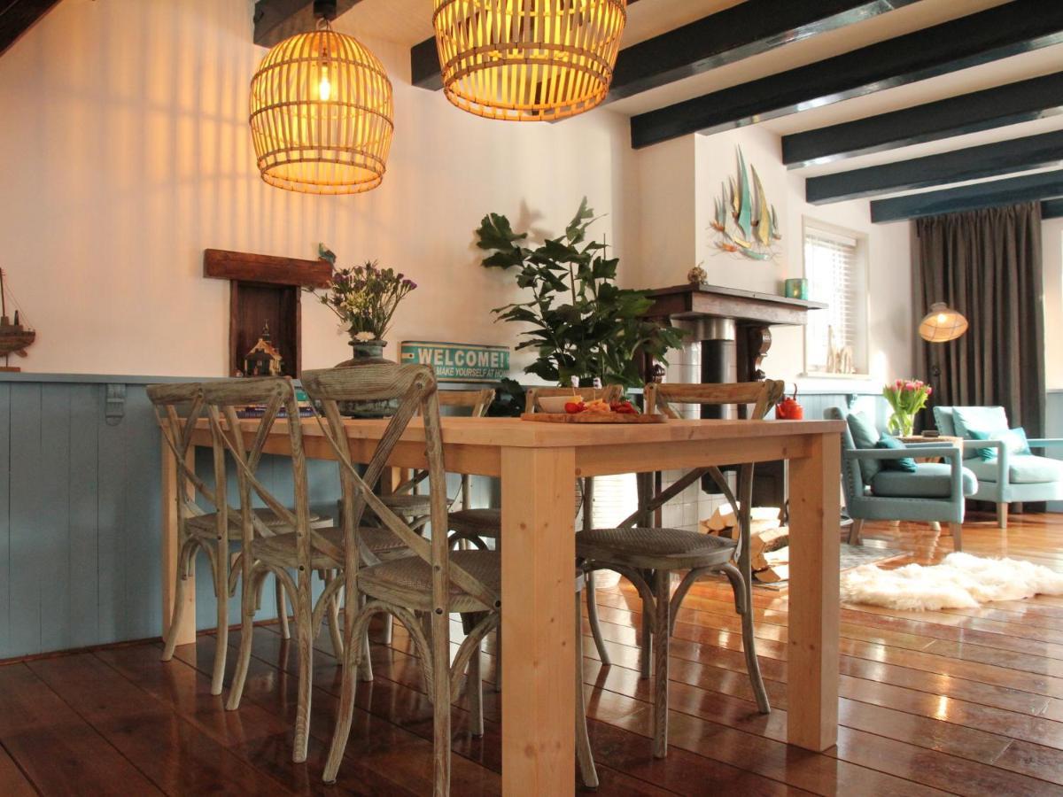 Lovely Holiday Home In Hindeloopen Bagian luar foto