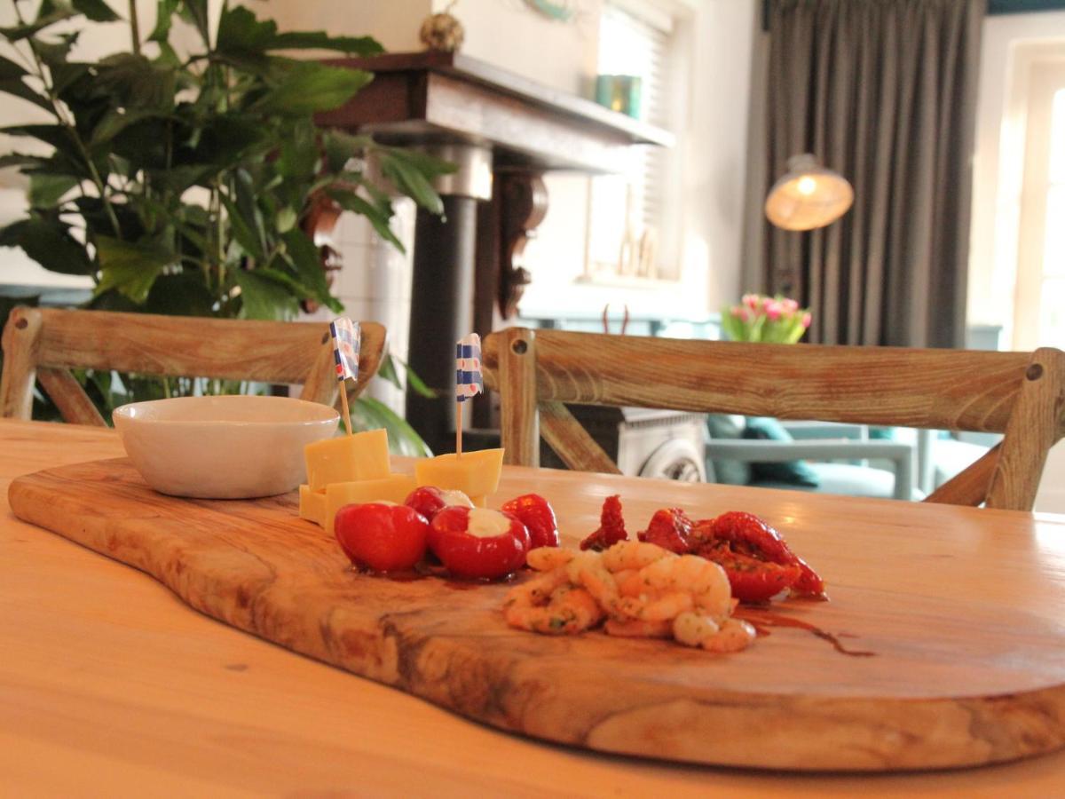 Lovely Holiday Home In Hindeloopen Bagian luar foto