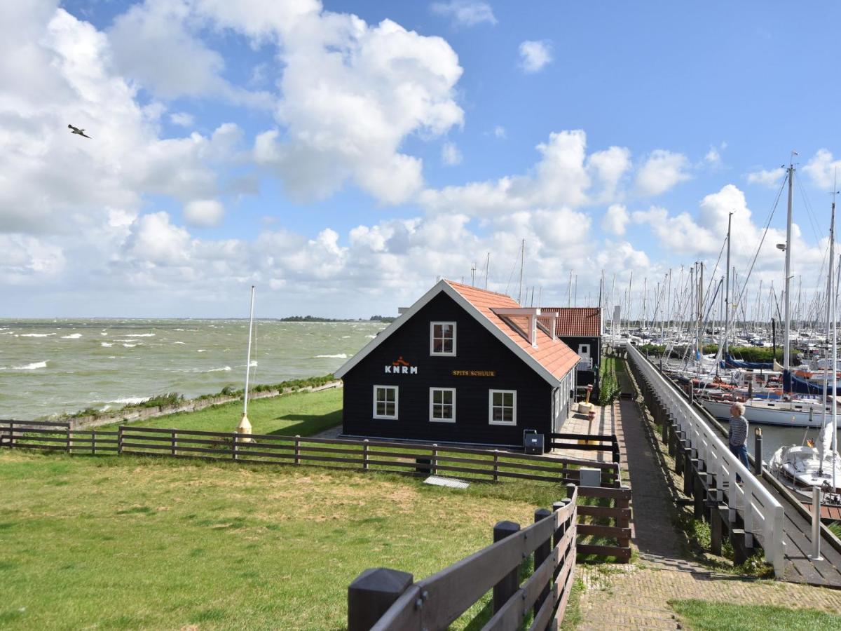 Lovely Holiday Home In Hindeloopen Bagian luar foto